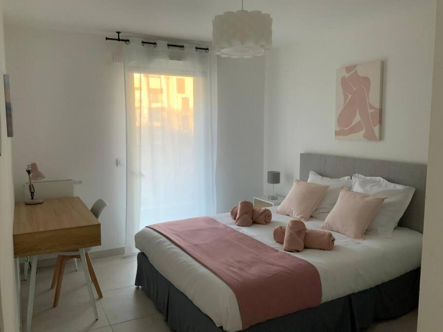 Logement Cosy Climatise Avec Parking Aix-en-Provence Exterior foto