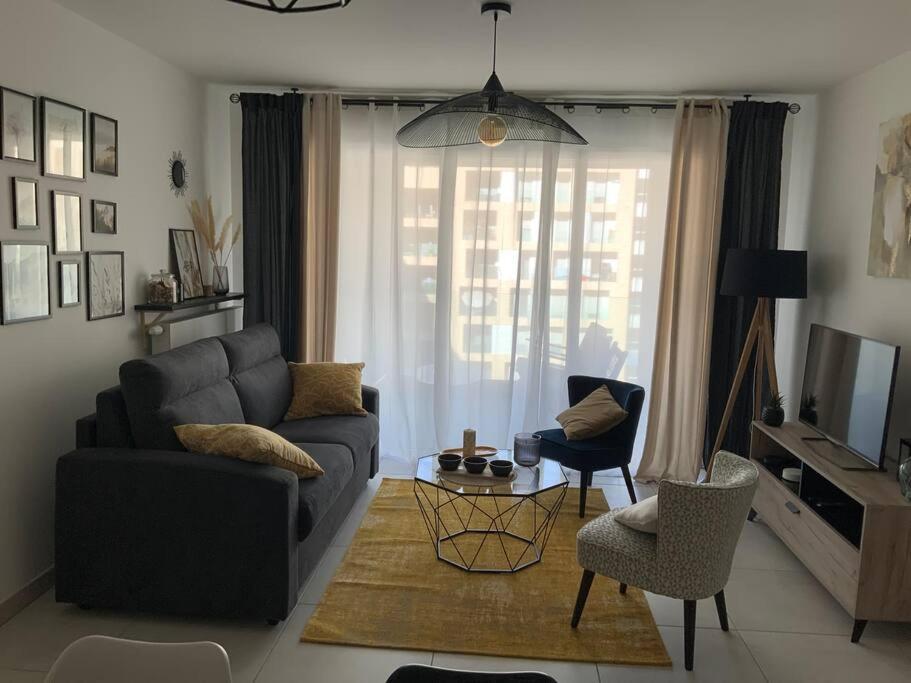 Logement Cosy Climatise Avec Parking Aix-en-Provence Exterior foto